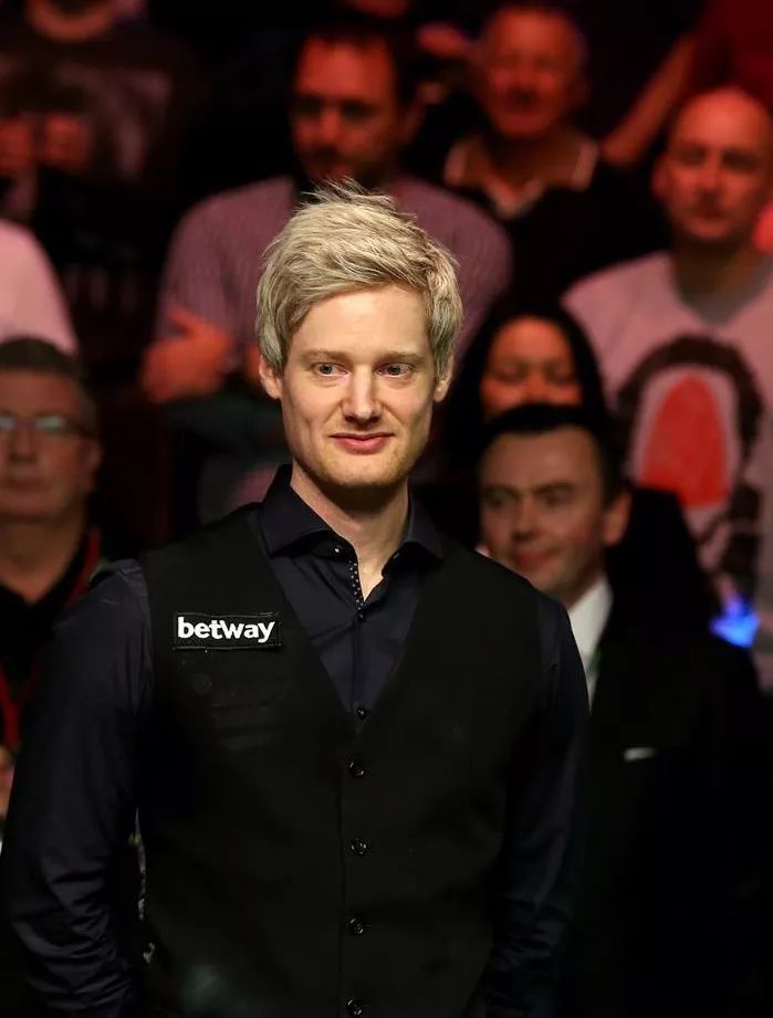 不符的成熟 不符的成熟