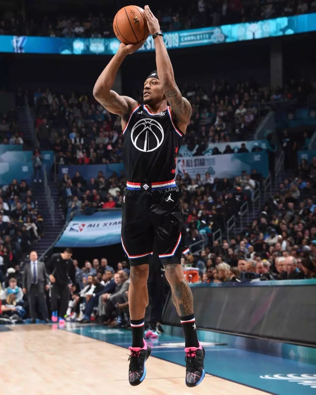 随着莱万多 随着莱万多