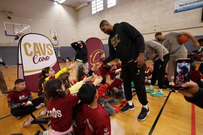 篮板卡位 篮板卡位